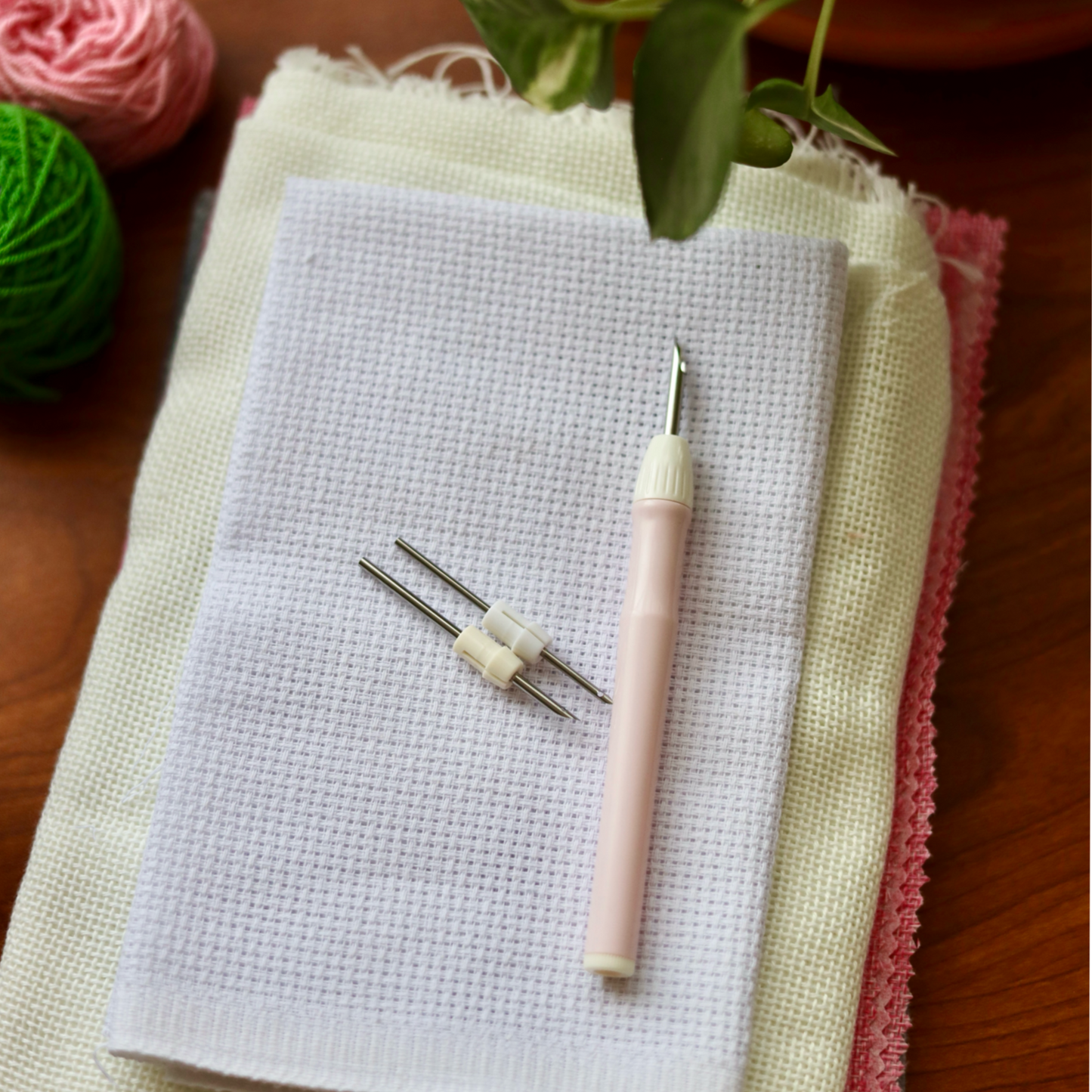 Adjustable Punch Needle + Double Material Fabric Kit