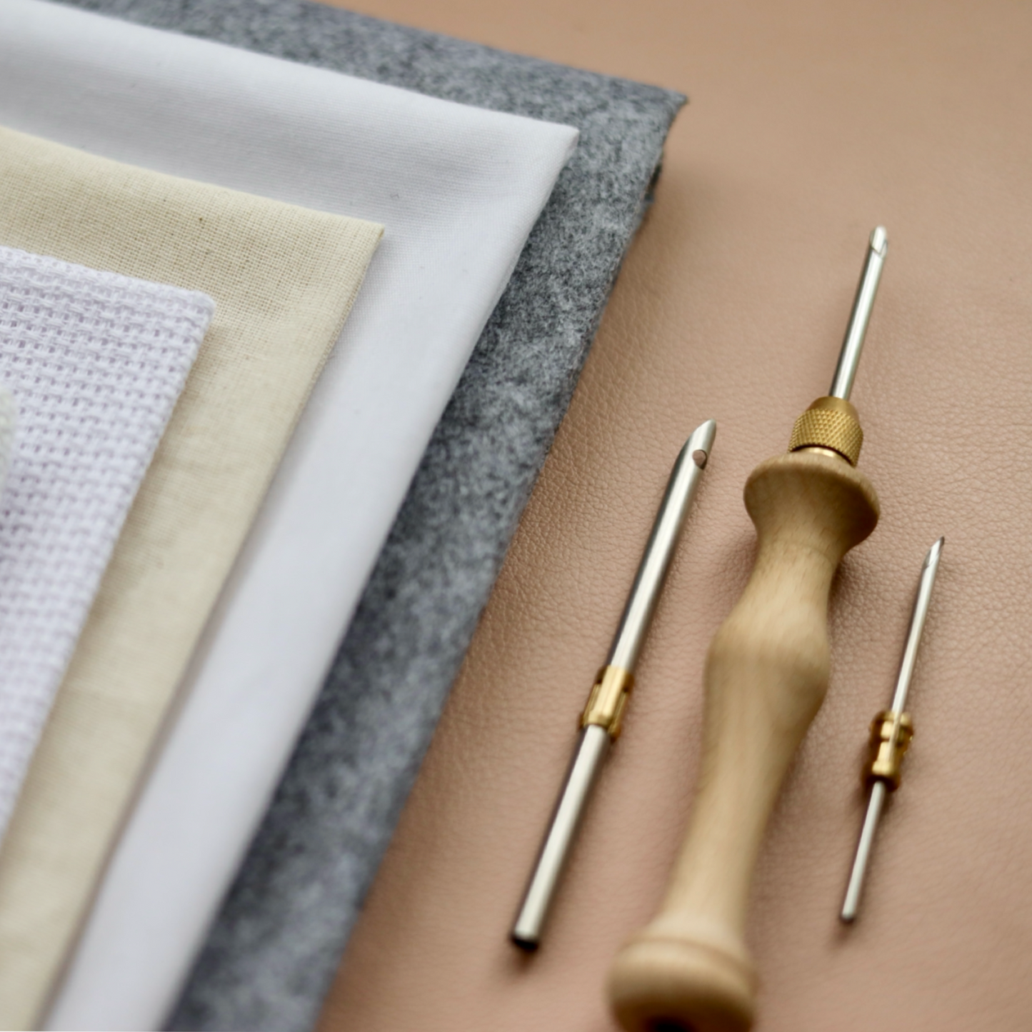 Adjustable Punch Needle + Double Material Fabric Kit